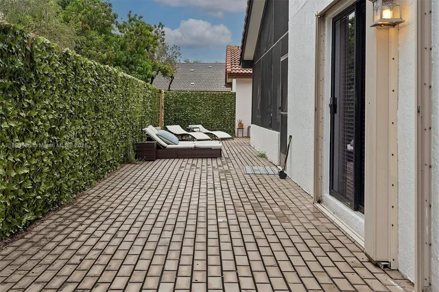 $4,000 | 2330 Dover, Weston, FL 33326