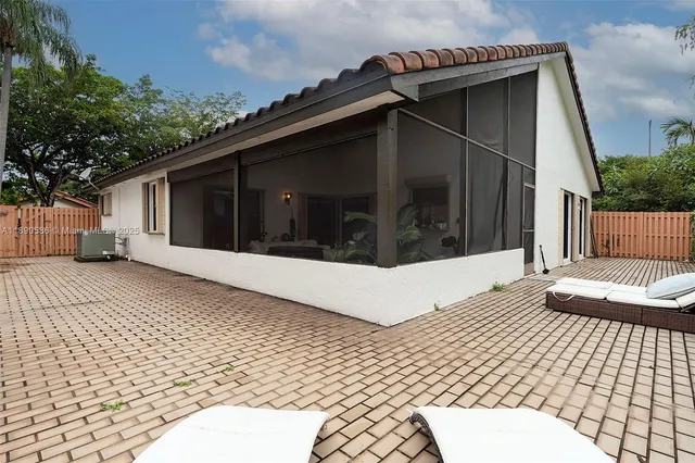 $4,000 | 2330 Dover, Weston, FL 33326