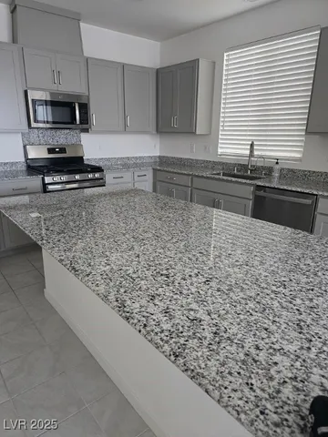 $2,640 | 7088 Onyx Mound Street, Las Vegas, NV 89148