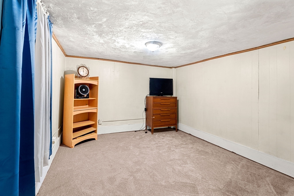 124 Hazen Road Shirley, MA 01464 - Photo 15 of 29