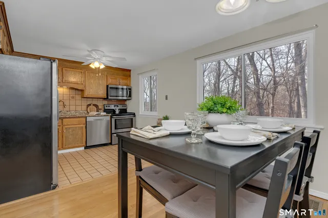 $349,900 | 32 Conestoga Way, Unit 32, Glastonbury, CT 06033