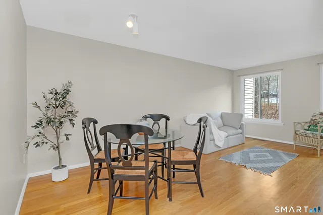 $349,900 | 32 Conestoga Way, Unit 32, Glastonbury, CT 06033