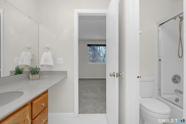 $349,900 | 32 Conestoga Way, Unit 32, Glastonbury, CT 06033