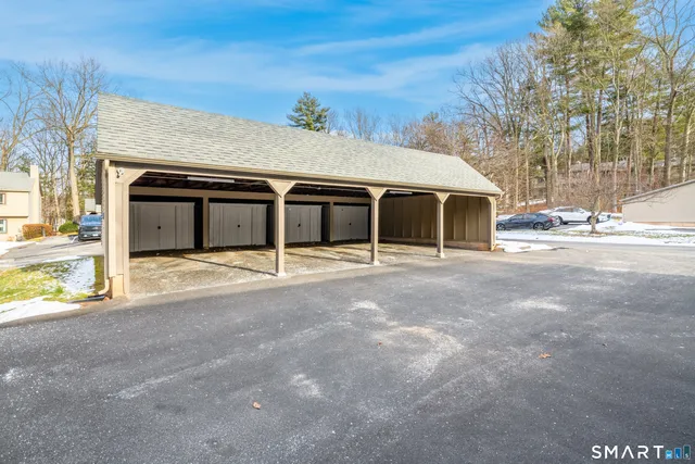 $349,900 | 32 Conestoga Way, Unit 32, Glastonbury, CT 06033