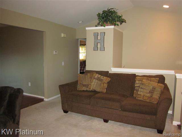 5911 McIntyre Road North Street, MI 48049 - Photo 4 of 29 IMG_0881.jpg
