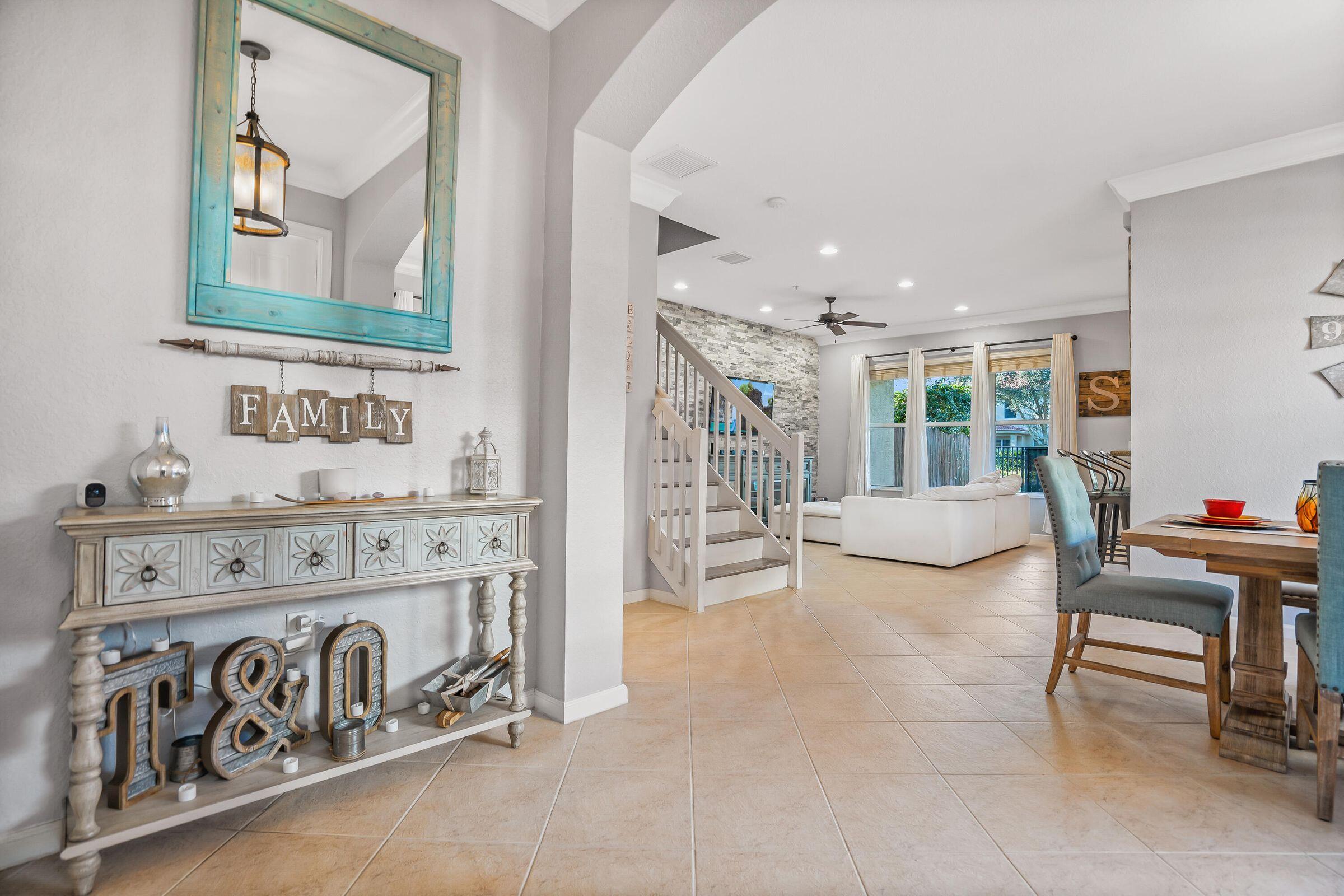 7559 Spatterdock Drive Boynton Beach, FL 33437 - Photo 2 of 33 a view of a livingroom with furniture