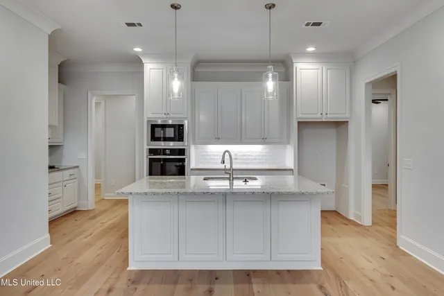 $399,900 | 1931 Freedom Ring Drive, Brandon, MS 39047