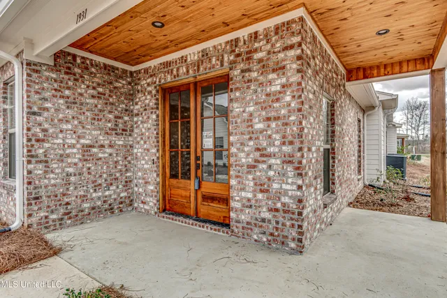 $399,900 | 1931 Freedom Ring Drive, Brandon, MS 39047
