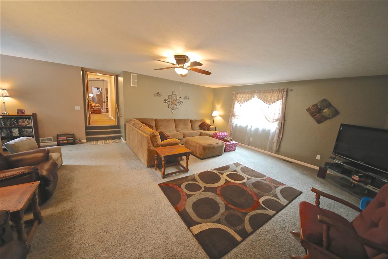 7090 West May Road Bloomington, IN 47403 - Photo 5 of 30