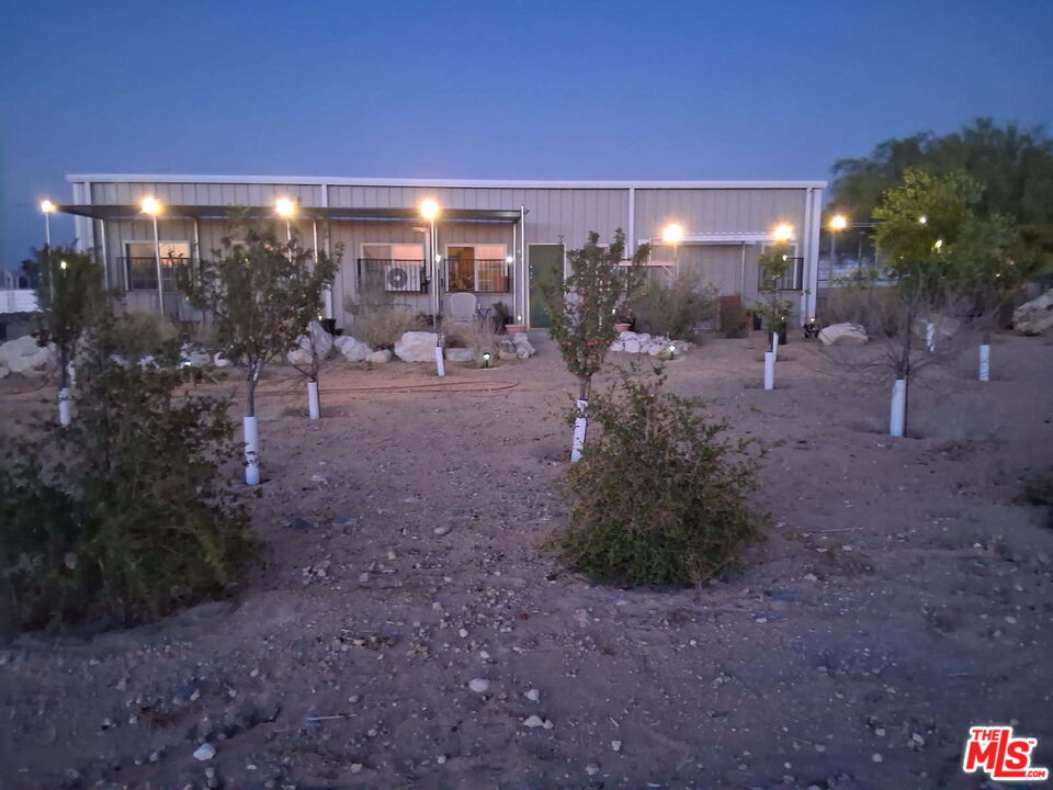 9025 Camp Rock Road Lucerne Valley, CA 92356 - Photo 38 of 54 a view of a big room