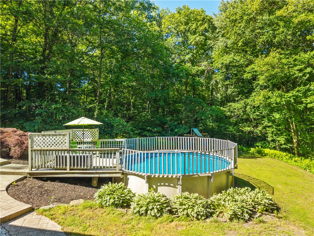 233 Old Oxford Road North Smithfield, RI 02896 - Photo 6 of 34