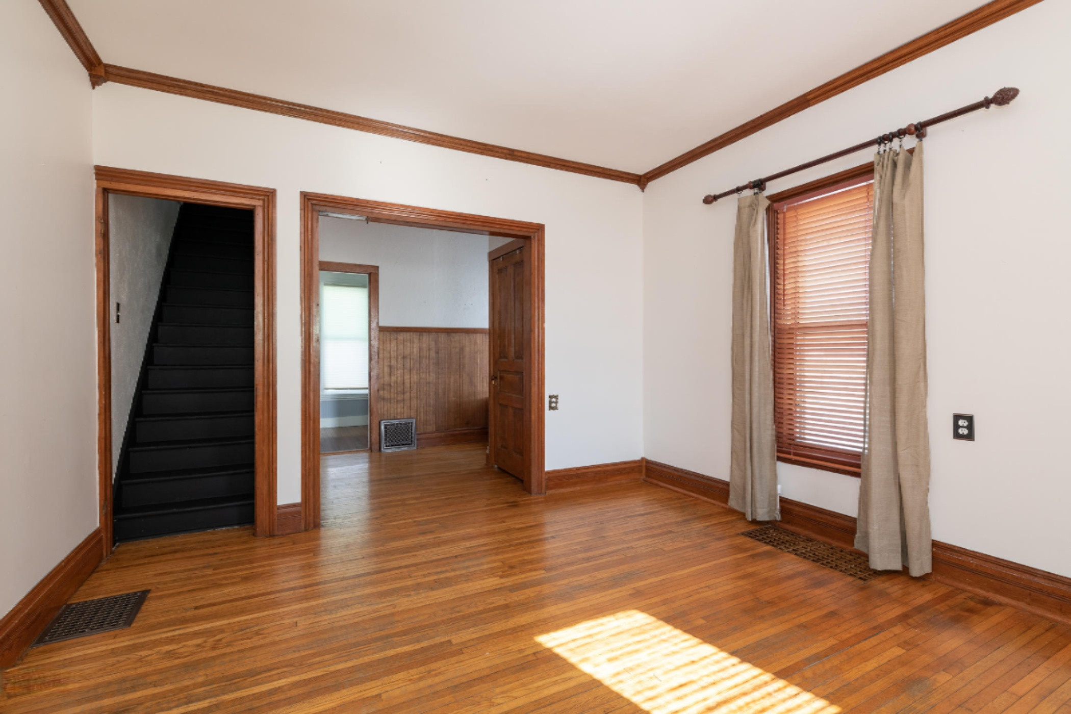 1104 East Hoffman Street Three Rivers, MI 49093 - Photo 13 of 51 1104 E Hoffman-12
