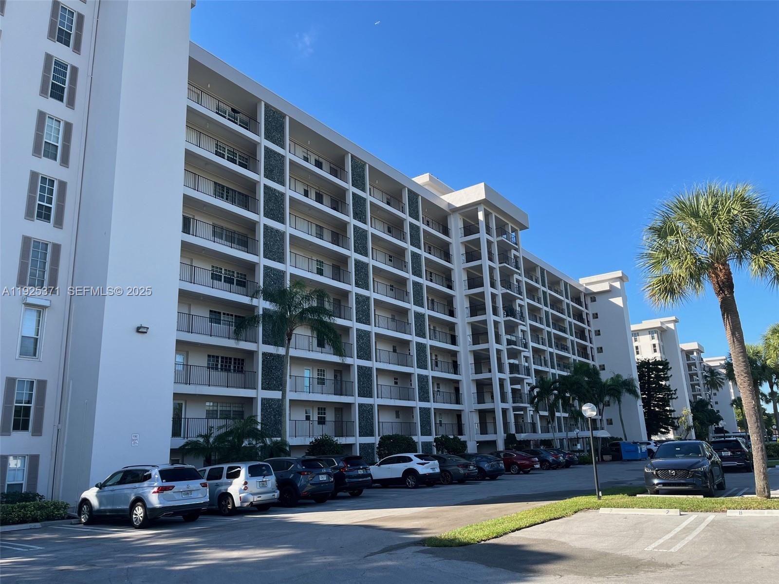 3100 North Palm Aire Drive, Unit 104 Pompano Beach, FL 33069 - Photo 2 of 20 a building view