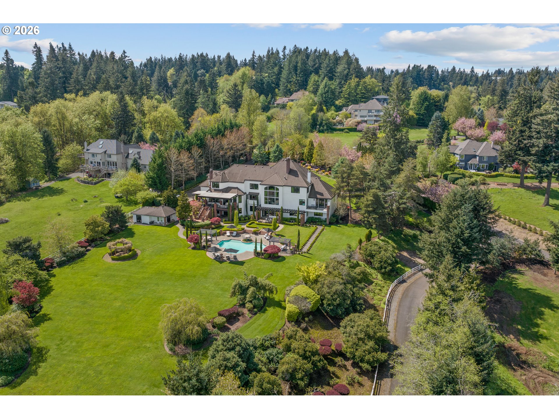 24770 Southwest Valley View Road West Linn, OR 97068 - Photo 2 of 48