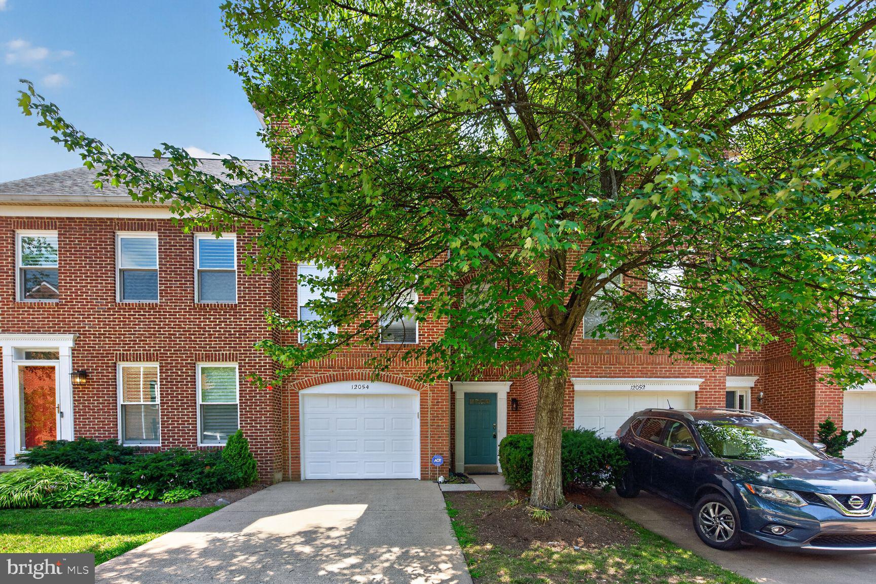 12054 Edgemere Circle Reston, VA 20190 - Photo 2 of 24