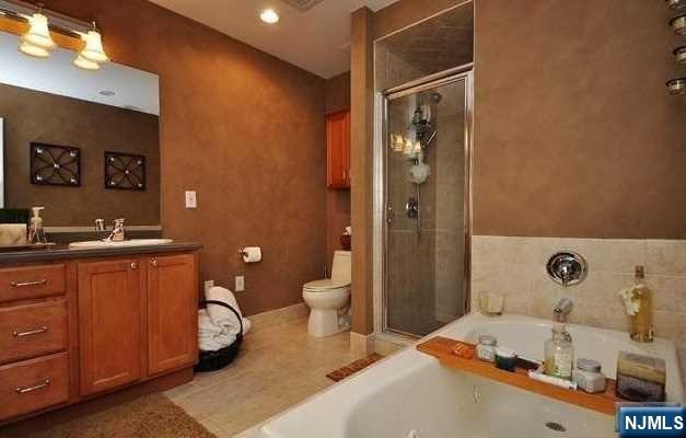 1 Orient Way, Unit 405 Rutherford, NJ 07070 - Photo 9 of 18