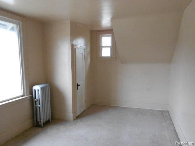 7829 Miller Road Dearborn, MI 48126 - Photo 7 of 16 261-892318-bdrm1.jpg