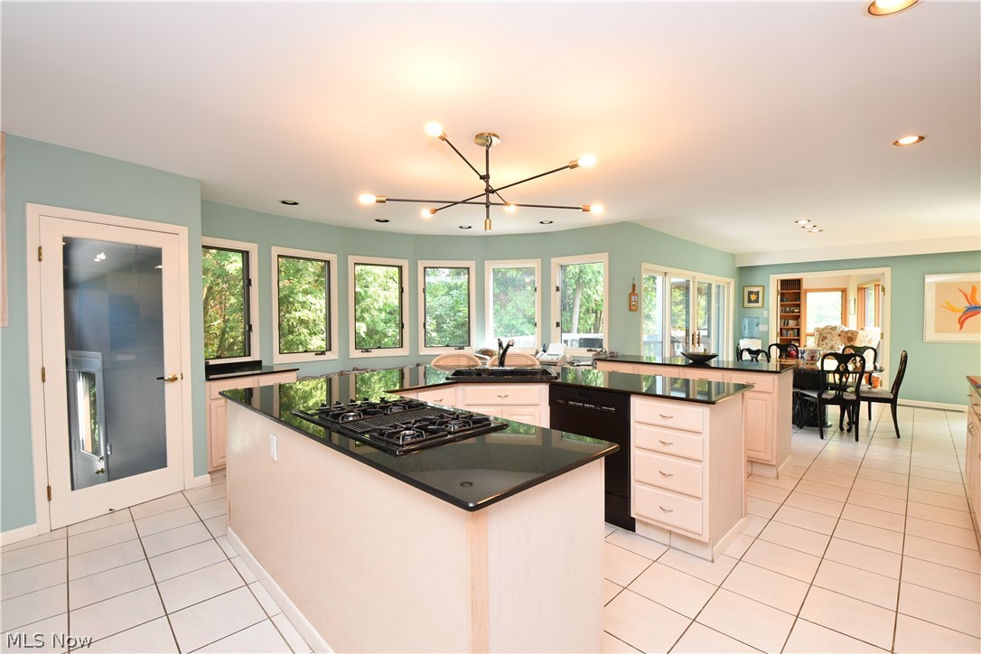 33450 Miles Road Solon, OH 44139 - Photo 7 of 21 Gallery Image 7