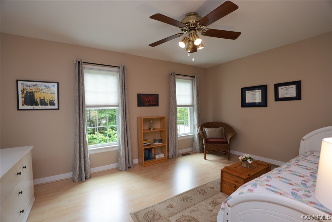 6314 Walnut Bend Drive Midlothian, VA 23112 - Photo 27 of 50 a living room with furniture and a window