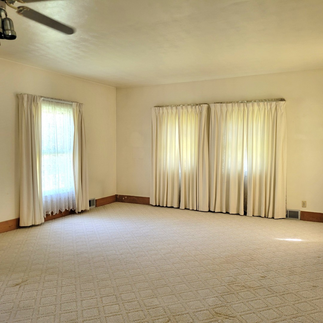 411 39th Street Moline, IL 61265 - Photo 7 of 34