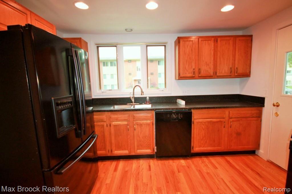 601 Lockwood Road Royal Oak, MI 48067 - Photo 14 of 36 2014-10-13 20.19