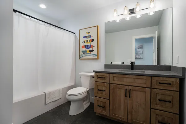 $724,900 | 318 Edgell Street, South Haven, MI 49090