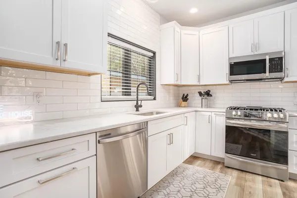 $724,900 | 318 Edgell Street, South Haven, MI 49090