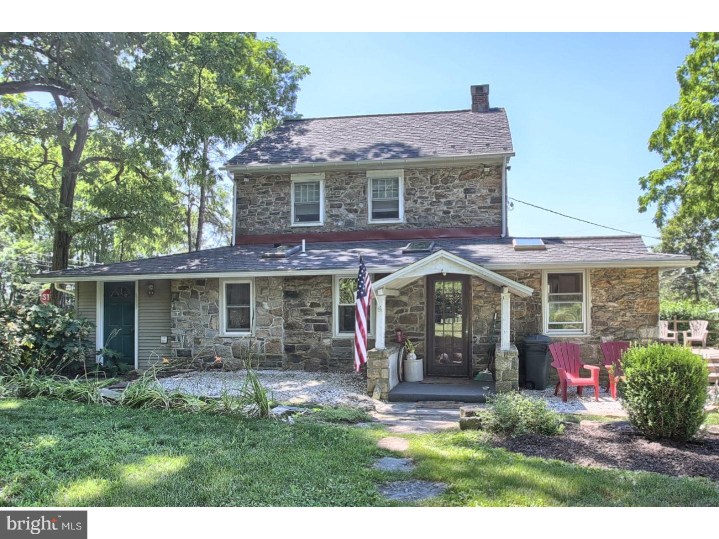 488 Walnuttown Road Fleetwood, PA 19522 - Photo 2 of 25 Gallery Image 2