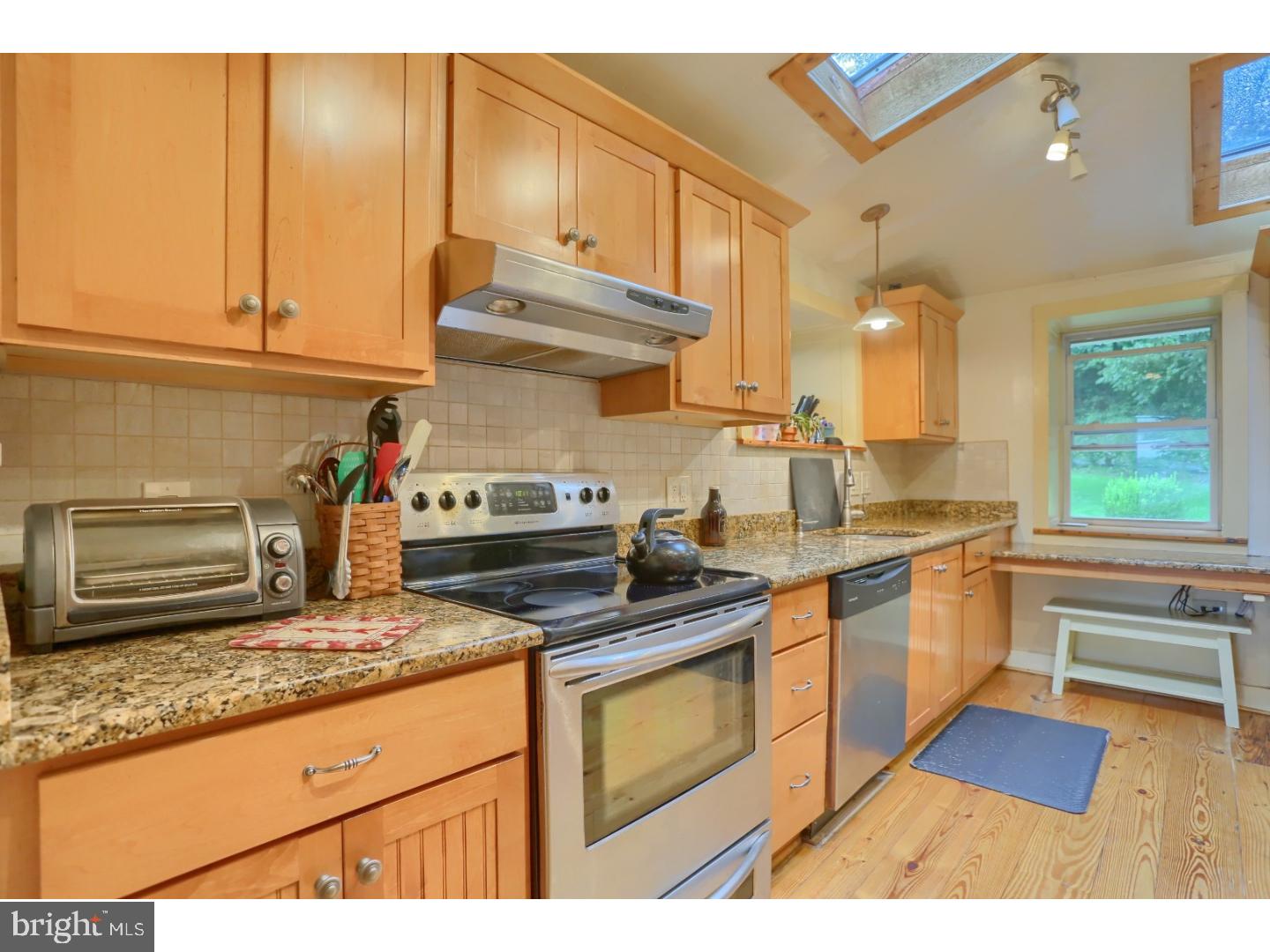 488 Walnuttown Road Fleetwood, PA 19522 - Photo 8 of 25 Gallery Image 8