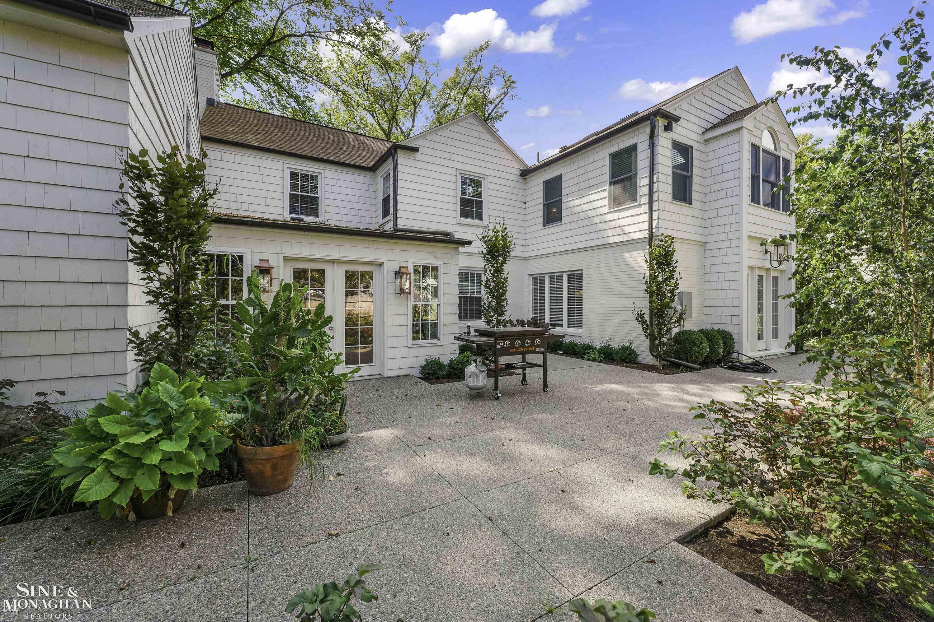 328 Touraine Road Grosse Pointe, MI 48236 - Photo 39 of 54 50156202-9dd30717-76e1-461c-8667-c839409f8302.JPG
