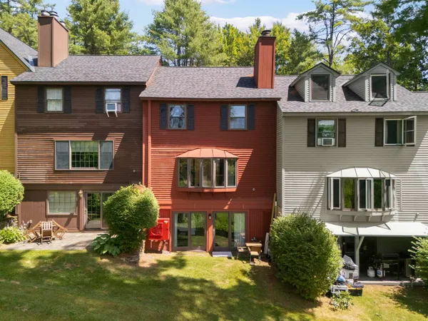 $439,000 | 974 Hard Road, Unit D3, Hartford, VT 05059