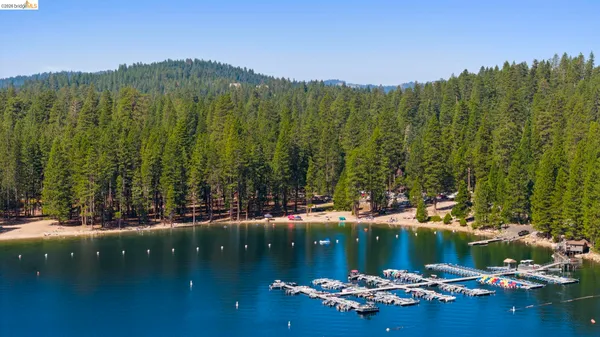 $599,000 | 28525 South Stan Court, Strawberry, CA 95364