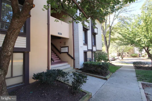 $1,995 | 11615 Stoneview Square, Unit 72/2B, Reston, VA 20191