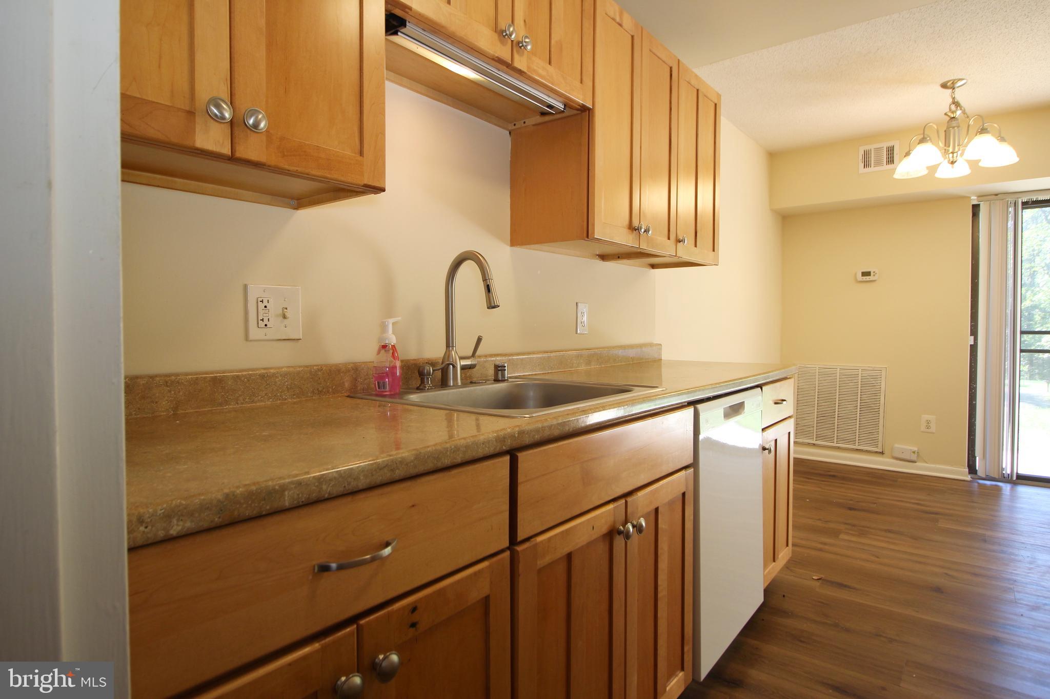 11615 Stoneview Square, Unit 72/2B Reston, VA 20191 - Photo 7 of 25