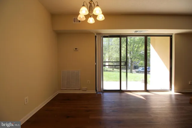 $1,995 | 11615 Stoneview Square, Unit 72/2B, Reston, VA 20191