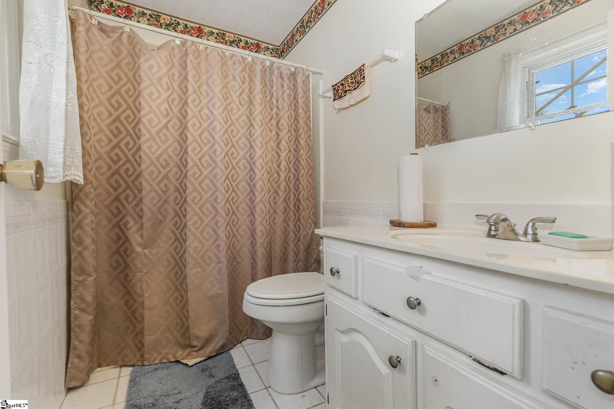 1505 Nazareth Road Spartanburg, SC 29301 - Photo 14 of 23
