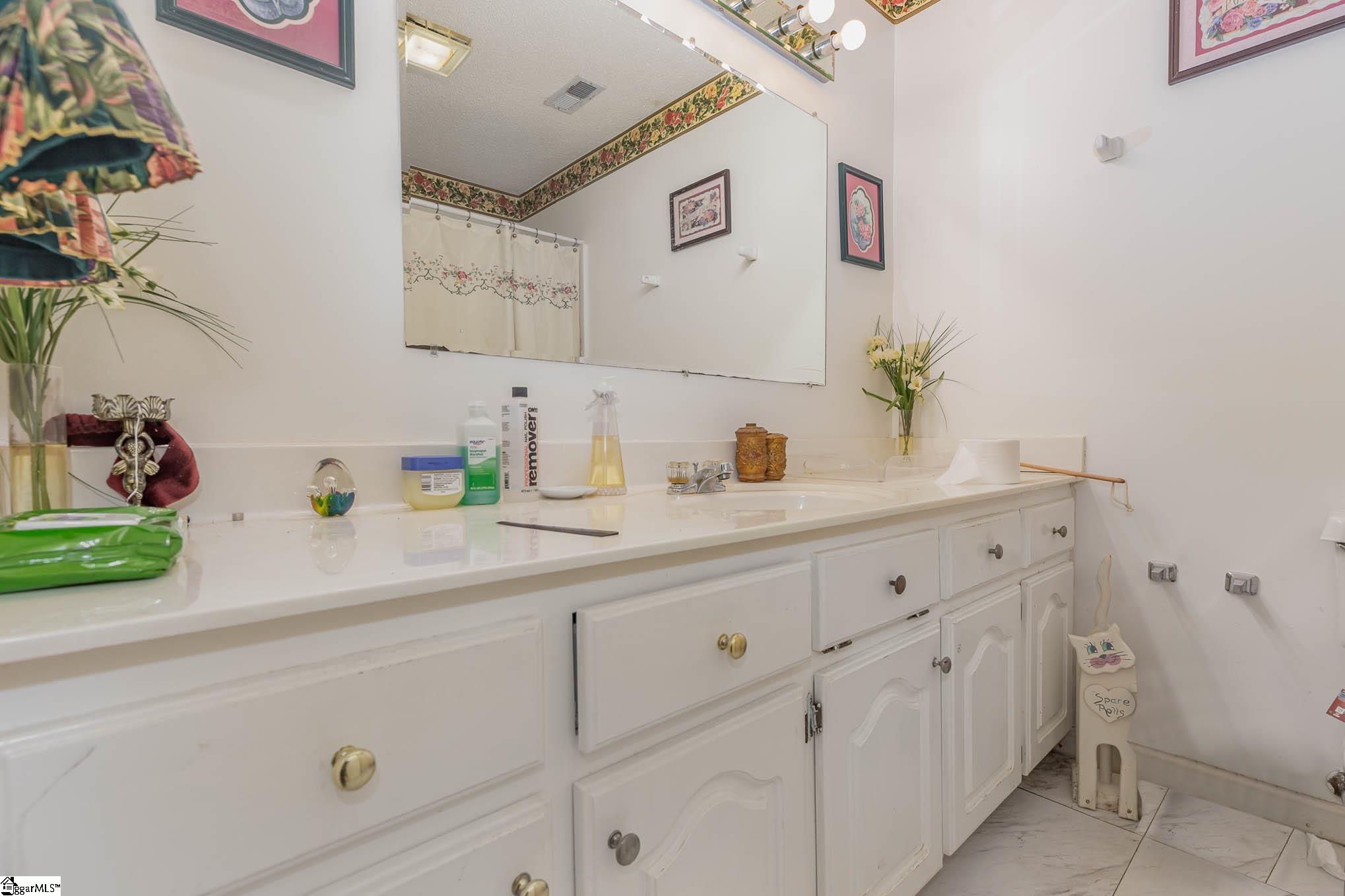 1505 Nazareth Road Spartanburg, SC 29301 - Photo 15 of 23