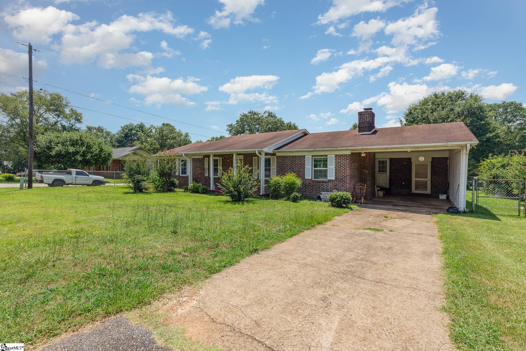 1505 Nazareth Road Spartanburg, SC 29301 - Photo 2 of 23