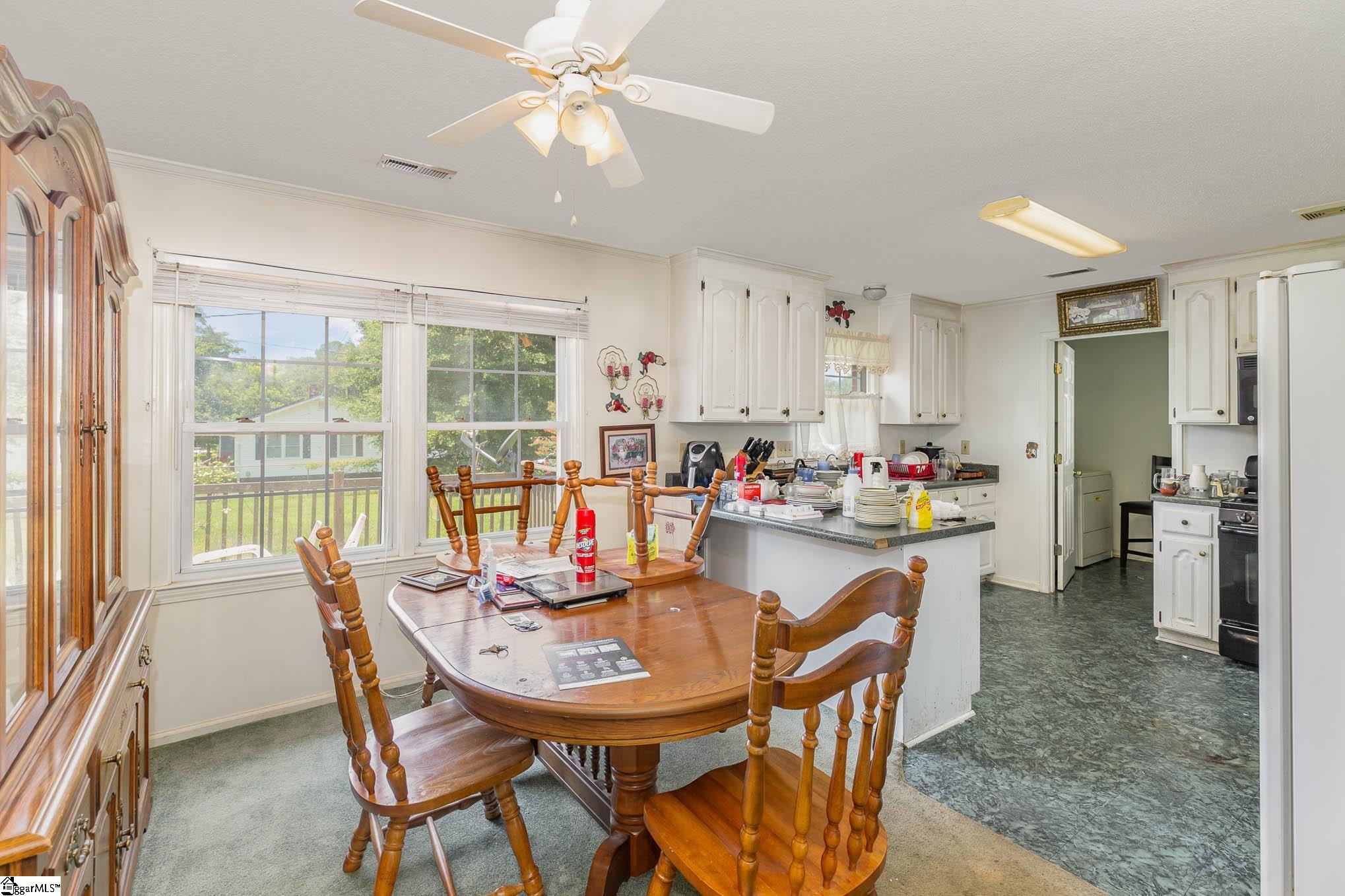 1505 Nazareth Road Spartanburg, SC 29301 - Photo 6 of 23