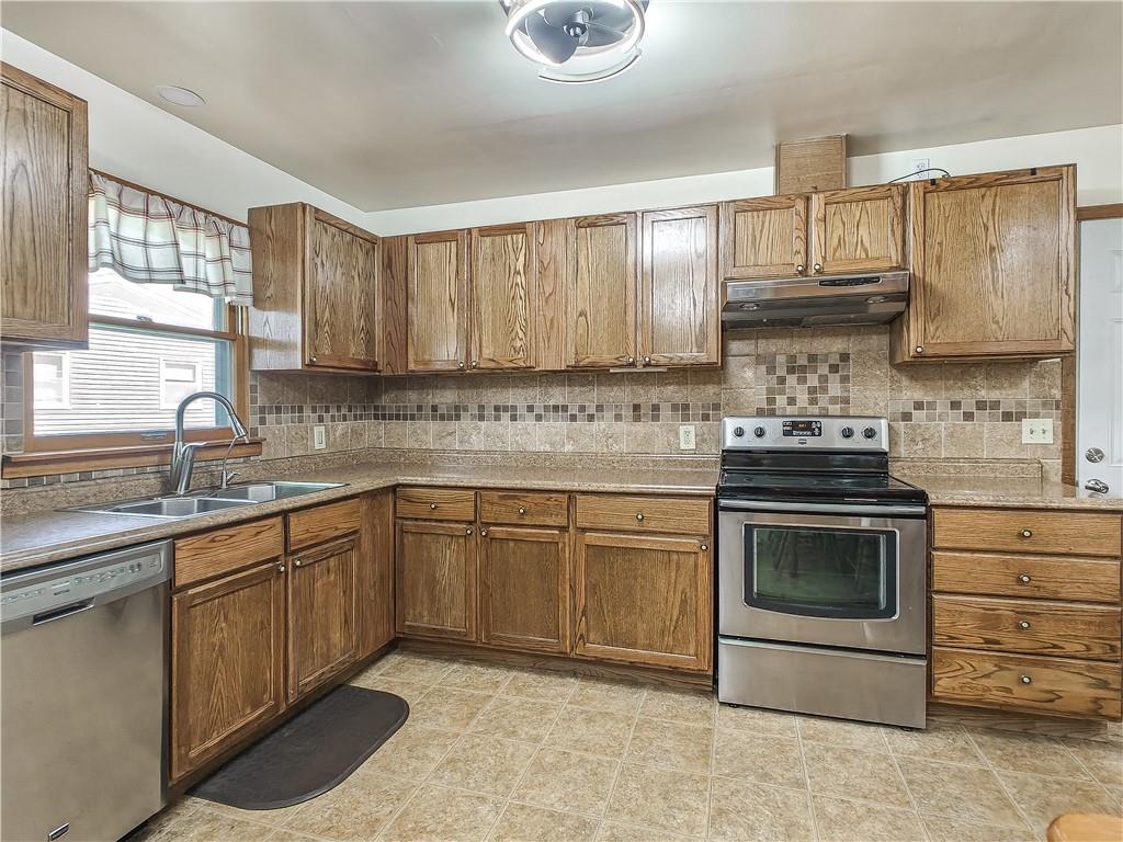 102 Walnut Court Perry, KS 66073 - Photo 12 of 32