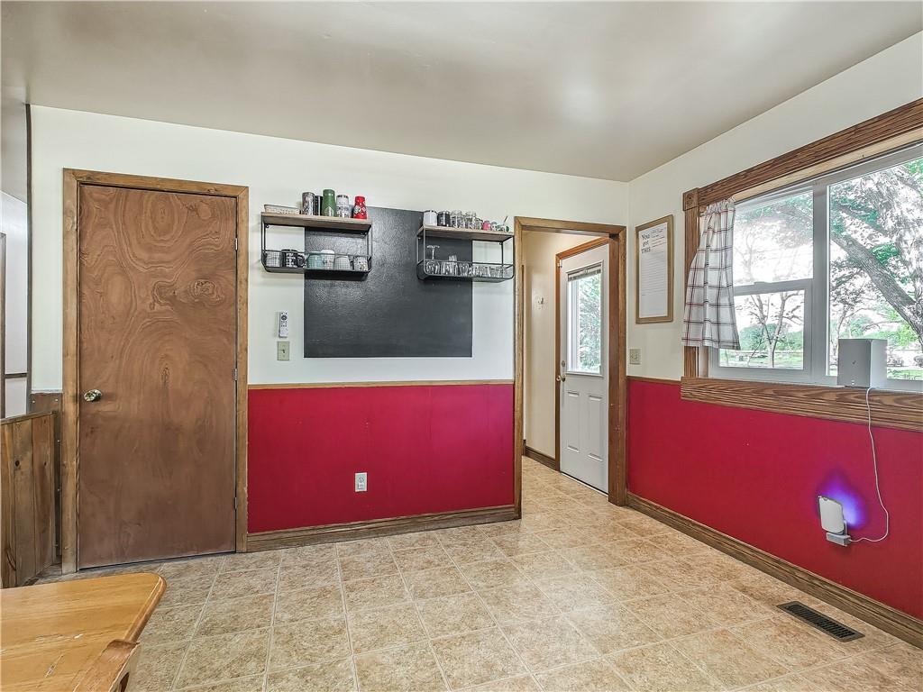 102 Walnut Court Perry, KS 66073 - Photo 14 of 32