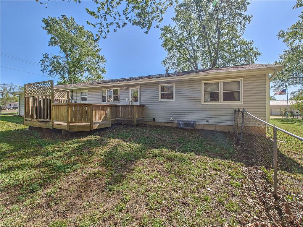 102 Walnut Court Perry, KS 66073 - Photo 30 of 32