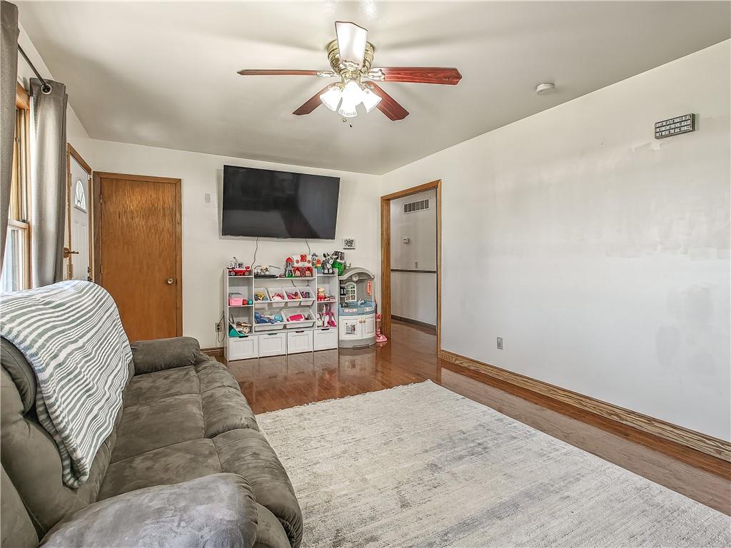 102 Walnut Court Perry, KS 66073 - Photo 8 of 32