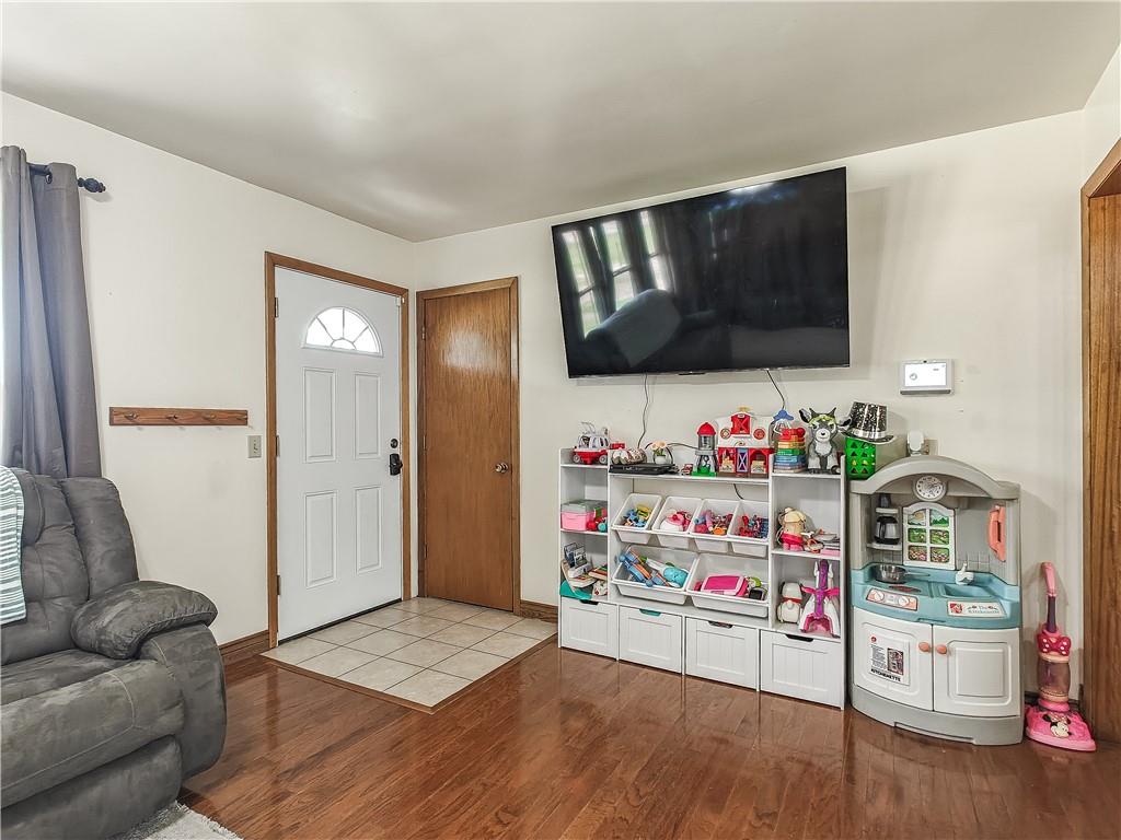 102 Walnut Court Perry, KS 66073 - Photo 9 of 32