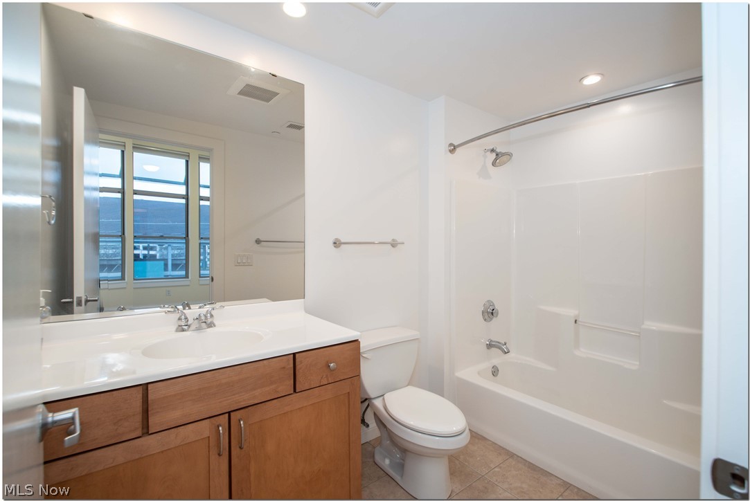 2079 Random Road, Unit 311 Cleveland, OH 44106 - Photo 25 of 30 Gallery Image 25