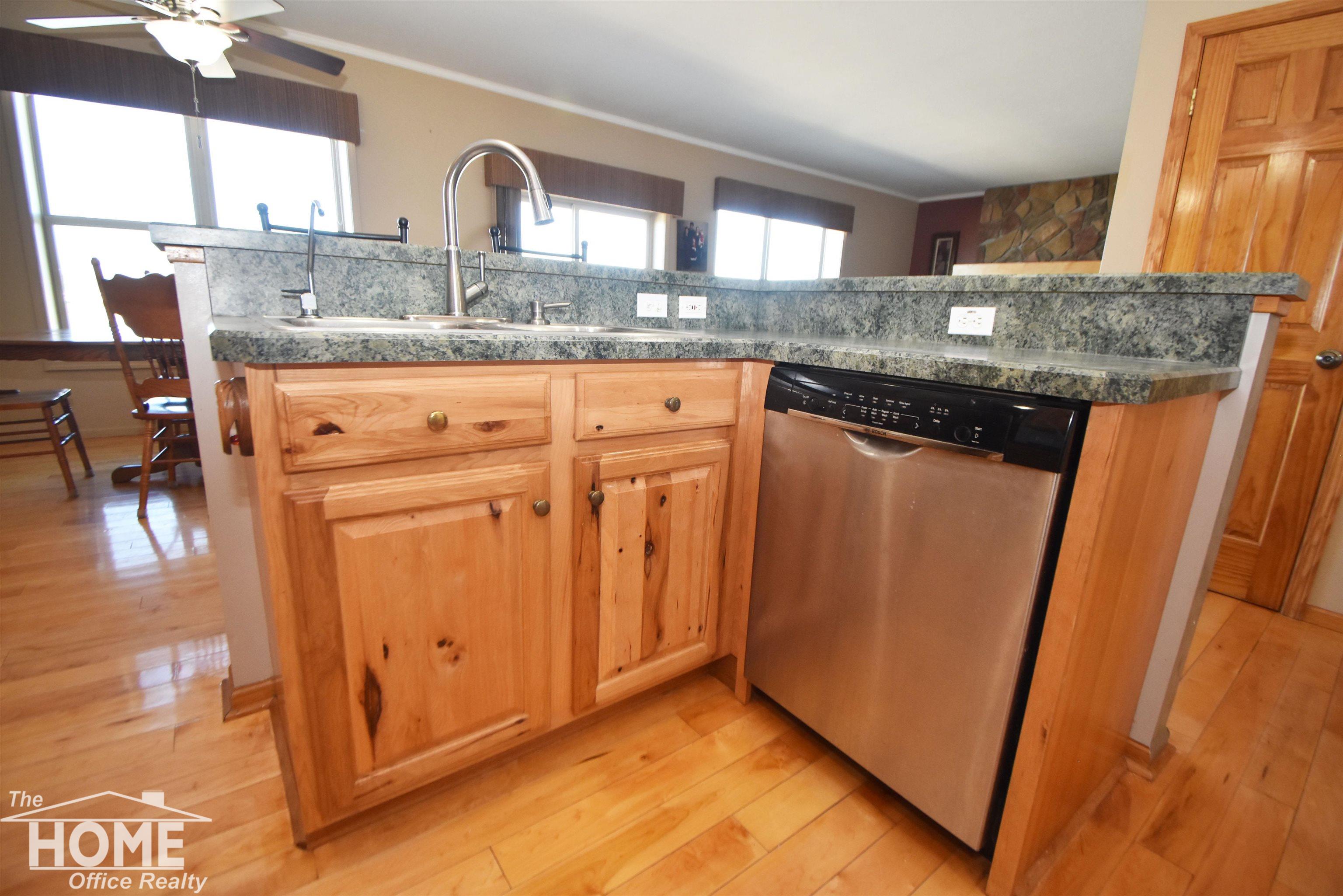 5355 Shipman Road Corunna, MI 48817 - Photo 9 of 45 50132924-d2d41393-492b-4ef8-9f73-ff727d5a9b8f.JPG