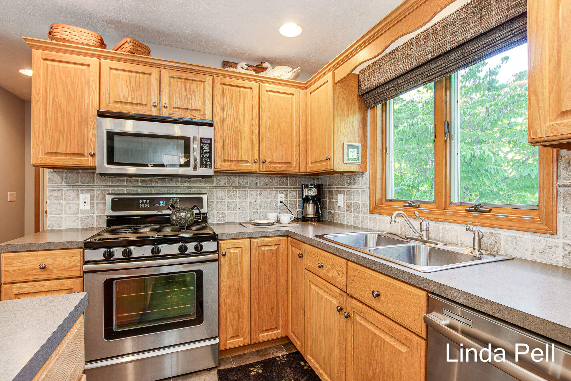 1673 Riva Ridge Drive Southeast Grand Rapids, MI 49546 - Photo 17 of 47 018-IMG_4941ENF
