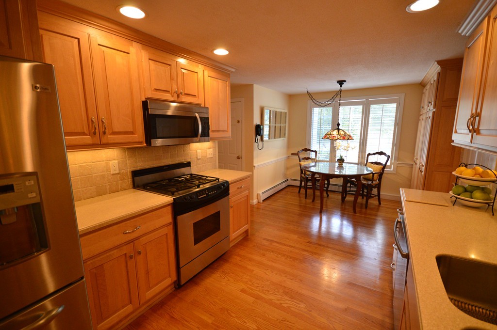 89 Fuller Pond Road, Unit 153 Middleton, MA 01949 - Photo 8 of 30 Gallery Image 8