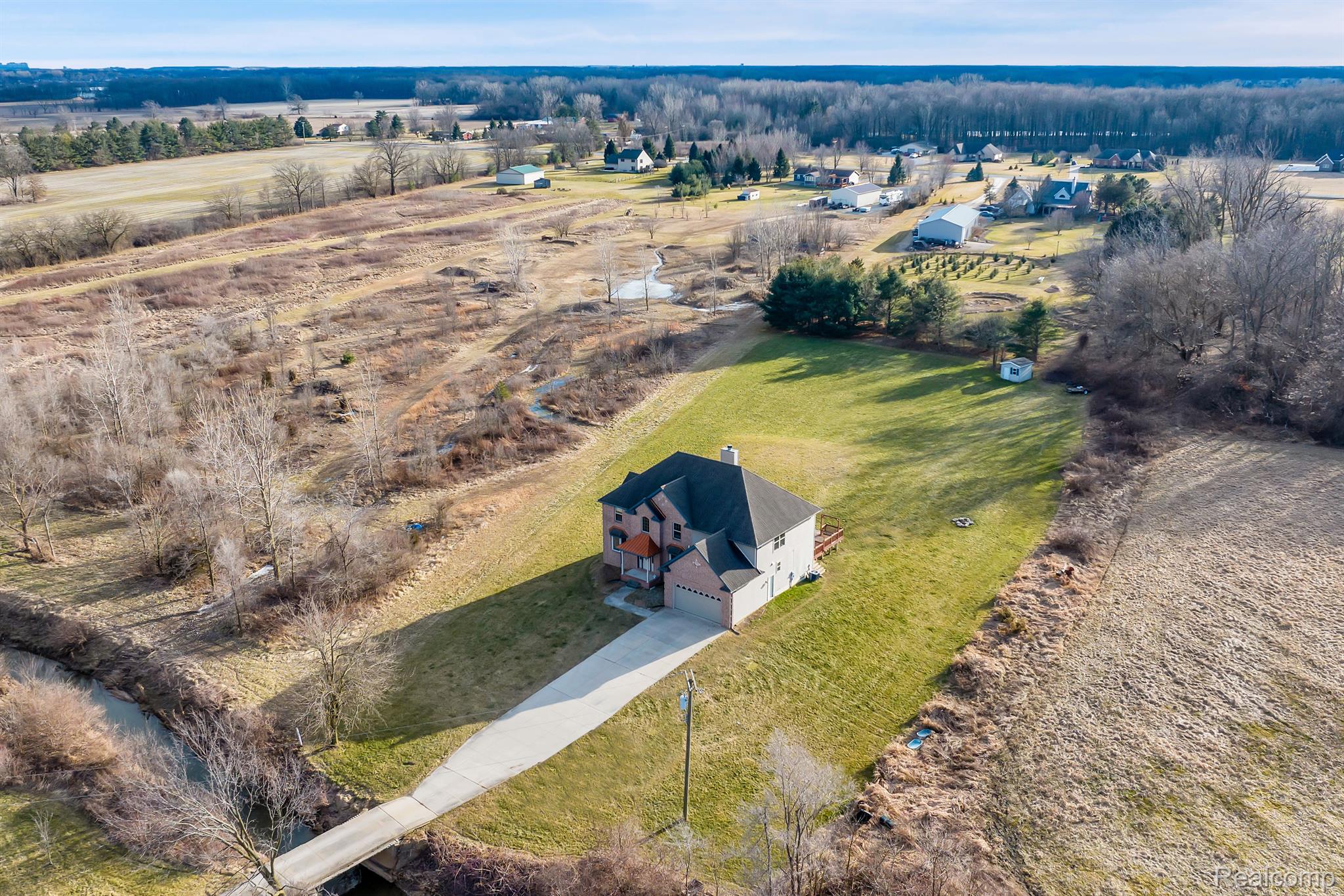 2077 Heiss Road Monroe, MI 48162 - Photo 11 of 45 Gallery Image 11