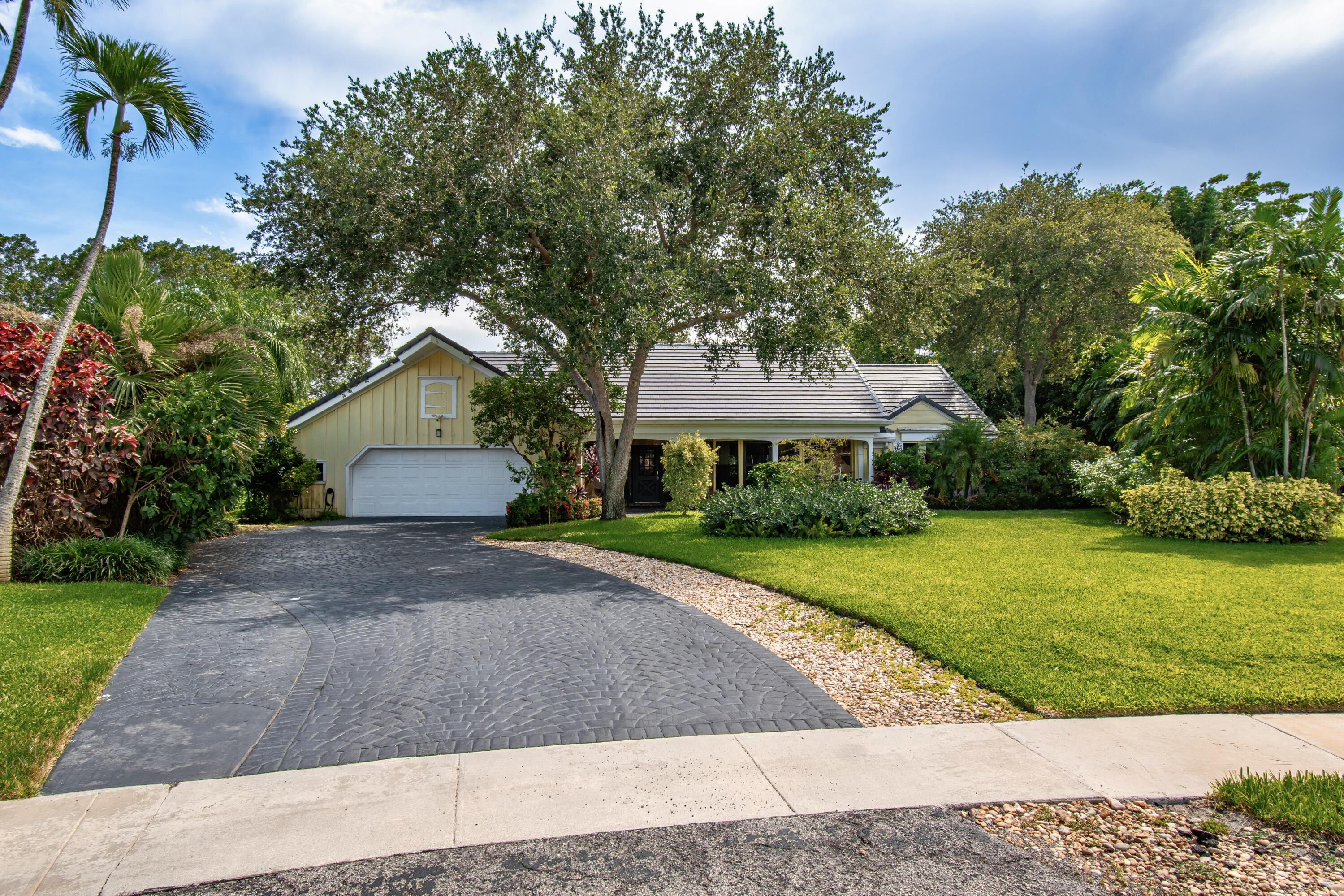 6962 South Grande Drive Boca Raton, FL 33433 - Photo 3 of 67 11FE73C2-586F-4B67-A5DD-75629EB6A1EC